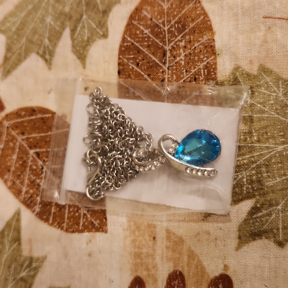 Pendant necklace